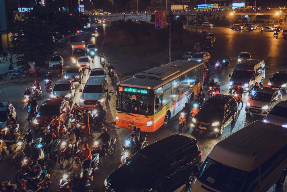 ilustrasi jalan raya ramai (pexels.com/Anh Tuan)