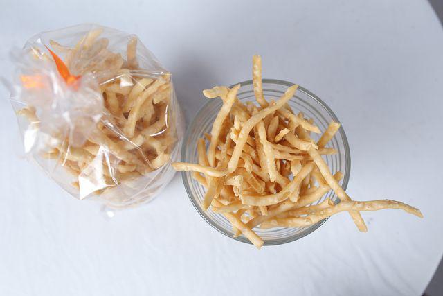5 Tips Membuat Stik Bawang Lebih Harum, Jadi Lebih Istimewa