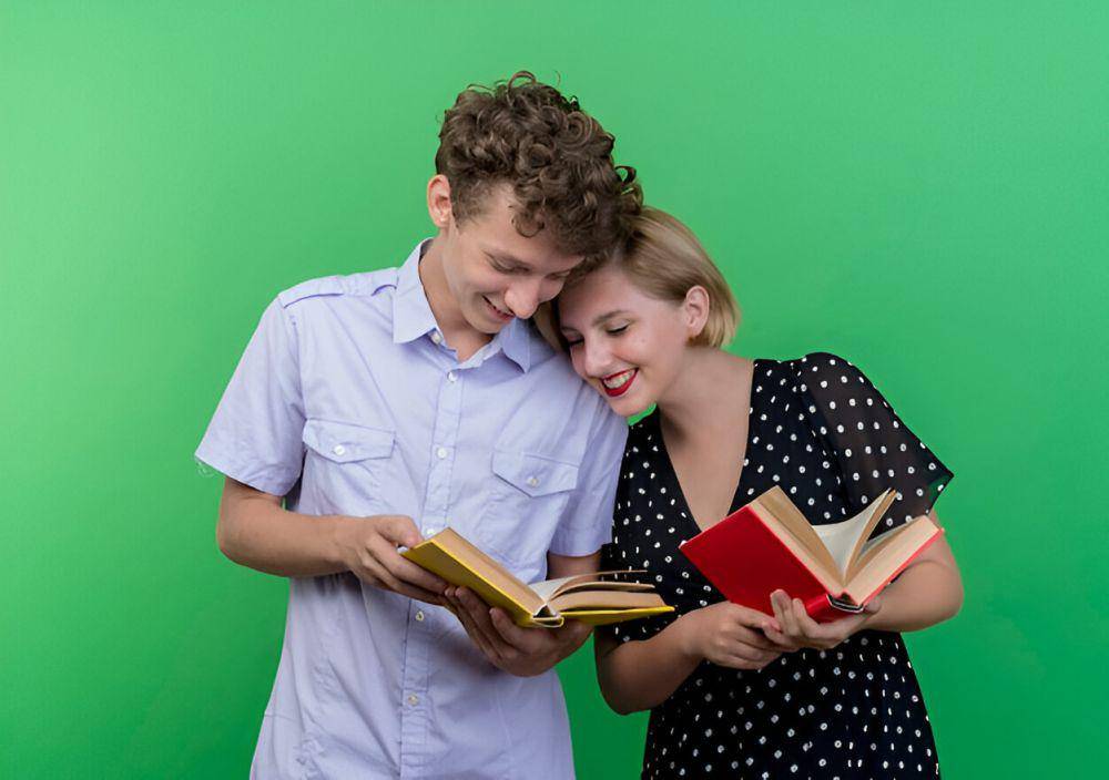 ilustrasi book date (freepik.com/stockking)