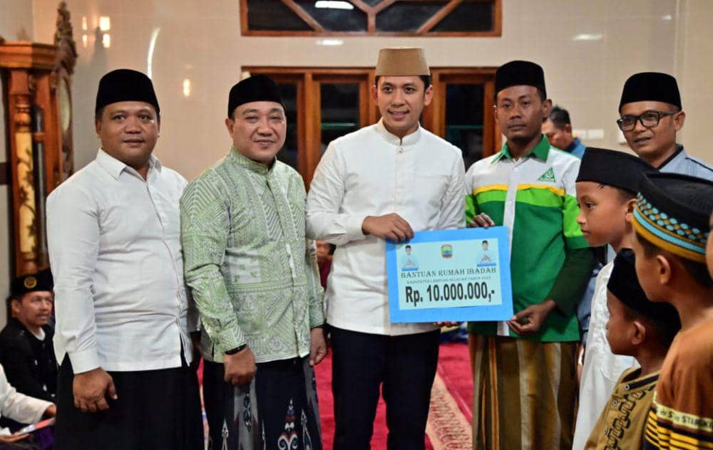 Pemerintah Kabupaten (Pemkab) Lampung Selatan menggelar agenda tahunan Safari Ramadan di 17 kecamatan kabupaten setempat (dok.diskominfolamsel)