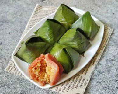 Kue mendut, makanan khas Jawa Timur dari ketan. Yummy.co.id/Heny Rosita