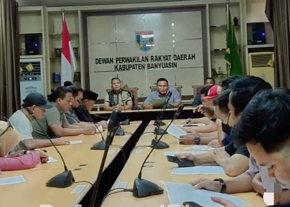 DPRD Banyuasin Dihujat saat Pamer Perjalanan Dinas, Ketua Minta Maaf
