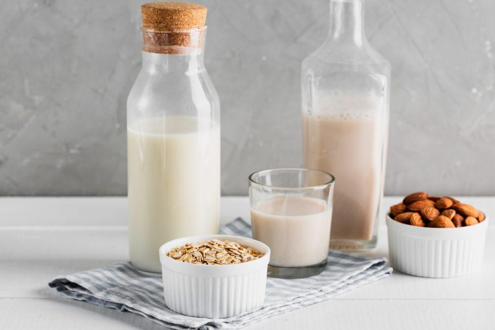 4 Bahan Pengganti Susu Hewani untuk Membuat Kue yang Lebih Sehat