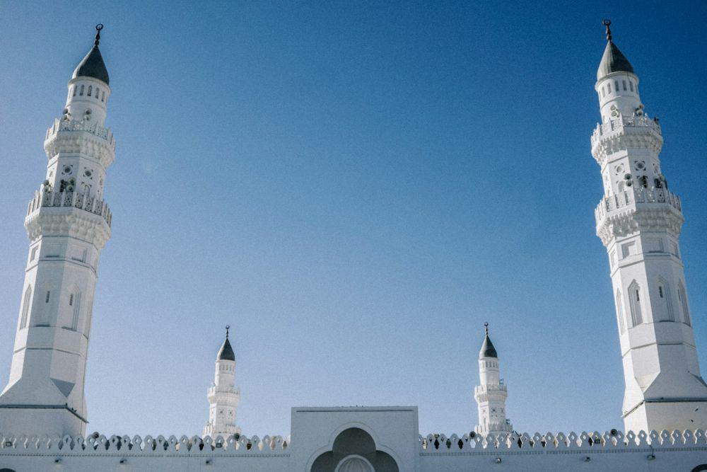 Kapan Batas Waktu Menyantap Sahur, Saat Imsak atau Azan Subuh?