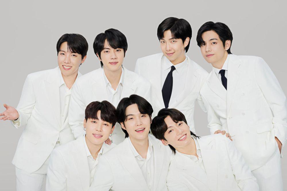 [QUIZ] Siapa Member BTS yang Bakal Kirim Hampers Lebaran ke Kamu?