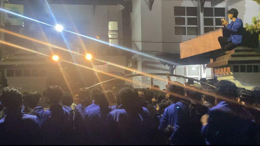 Wartawan Sukabumi Sempat Dilarang Ambil Gambar saat Demo Tolak UU TNI