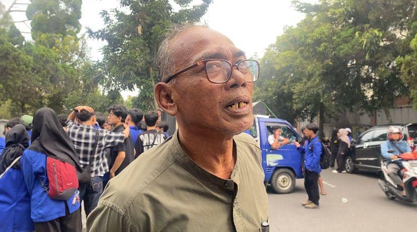 Yana Fajar, dosen UMMI ikut demo tolak pengesahan UU TNI (IDN Times/Fatimah)