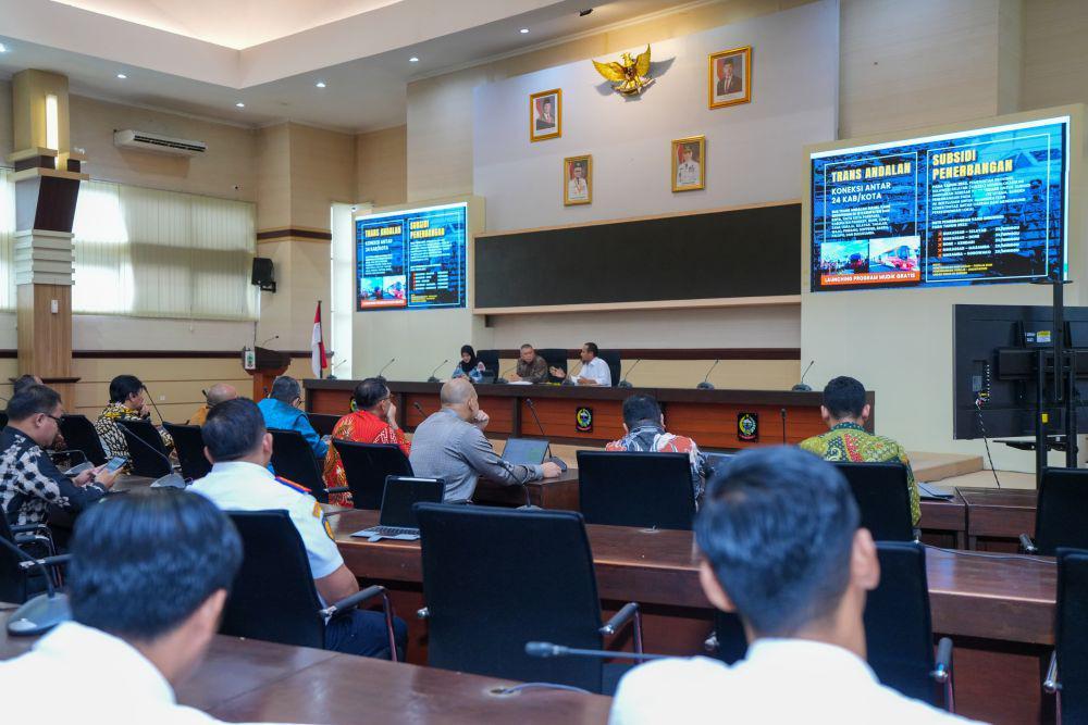 Gubernur Sulsel Usulkan Seaplane ke Menhub untuk Wilayah Kepulauan