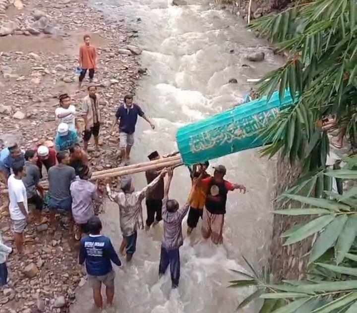 Peristiwa ini terjadi di Dukuh Sambirejo, Desa Munggu, Kecamatan Bungkal, Ponorogo. IDN Times/ Istimewa.