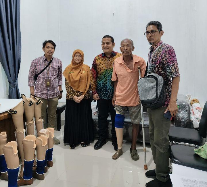 21 Difabel di Langkat Terima Alat Bantu Kaki dan Tangan dari Kemensos