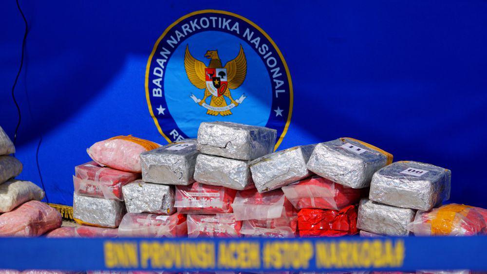 BNNP Aceh Musnahkan 231 Kg Sabu dan 298 Ribu Ekstasi asal Thailand