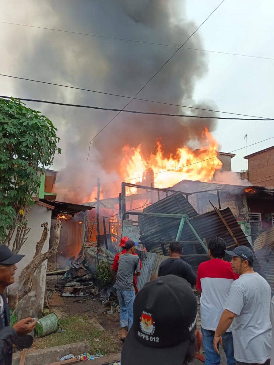 Belasan rumah yang dilalap si jago merah di Langkat (IDN Times/ istimewa)