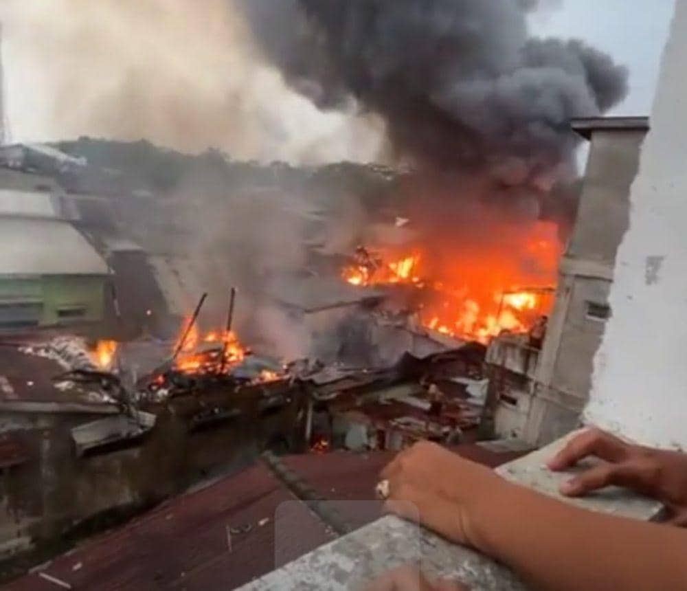 Belasan rumah yang dilalap si jago merah di Langkat (IDN Times/ istimewa)