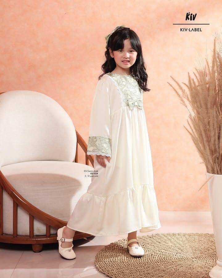 Rekomendasi baju Lebaran anak perempuan warna putih (instagram.com/kiv.label)