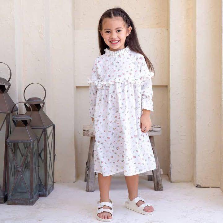 Rekomendasi baju Lebaran anak perempuan warna putih (instagram.com/lalaland.officials)