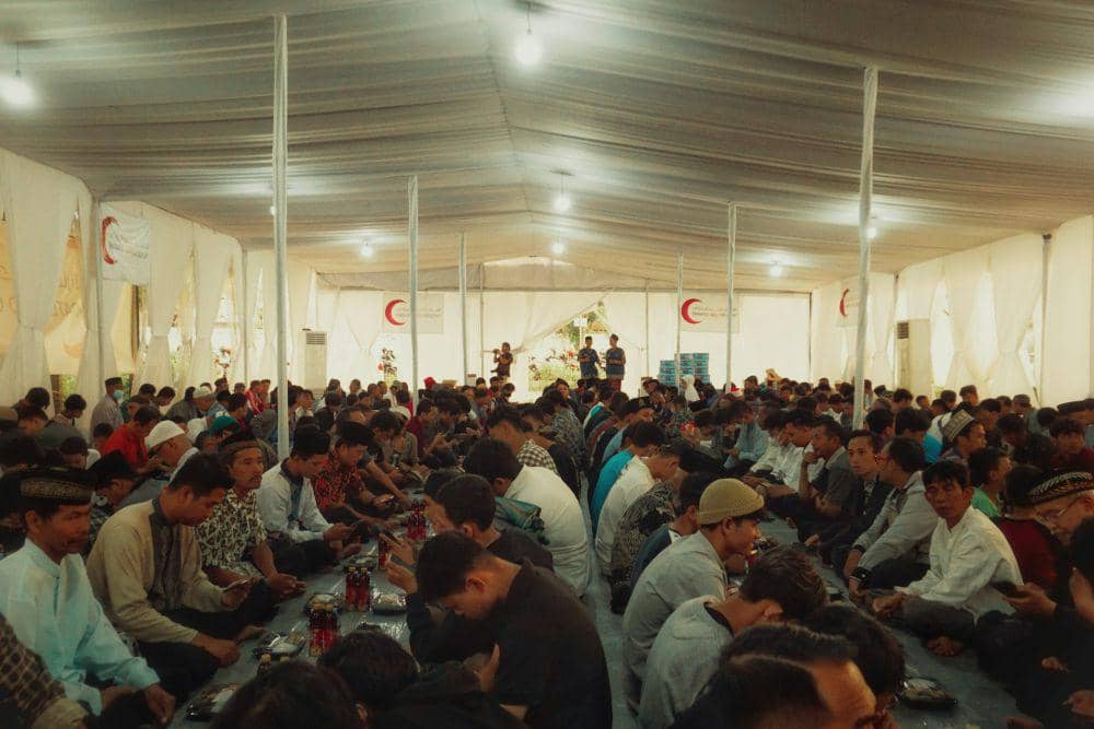 ilustrasi berbuka puasa (unsplash.com/Naufal Fawwaz Assalam)