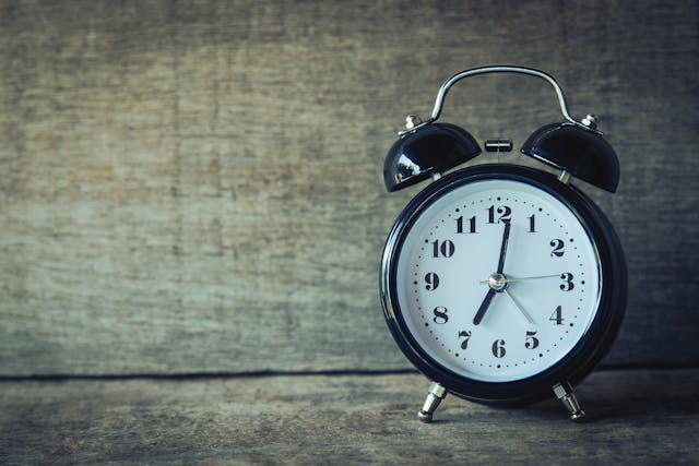 ilustrasi alarm (pexels.com/aphiwat)