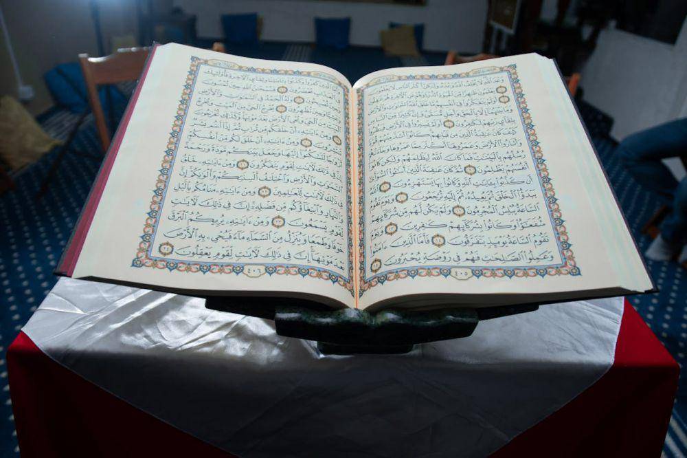 ilustrasi Al-Qur'an (pexels.com/Hebert Santos)