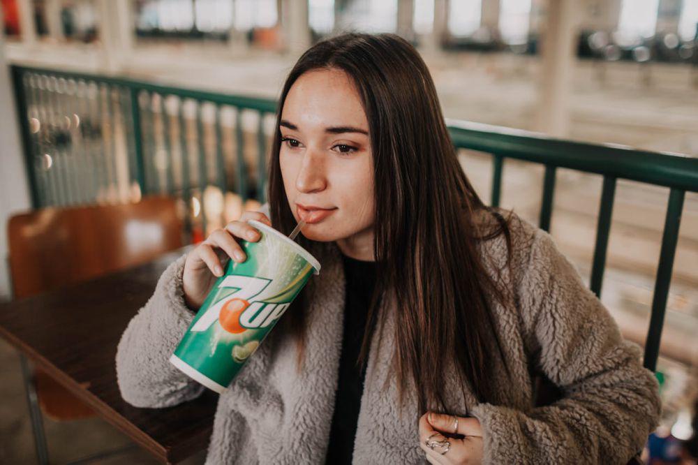 5 Fakta Makanan vs Minuman Manis, Mana Lebih Berbahaya? 