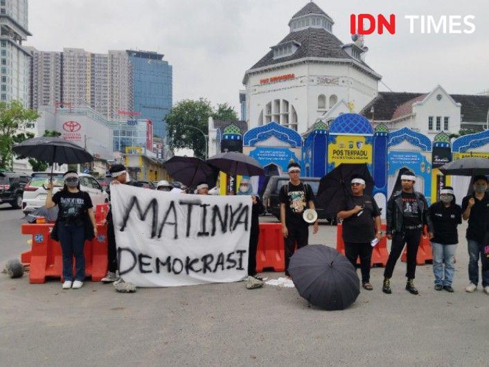 [BREAKING] Aksi Kamisan Medan Tolak UU TNI, Takut Dwifungsi Terulang