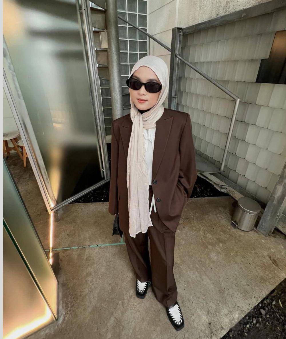 OOTD ala Nindi Ayuningtyas (instagram.com/nindiayg)