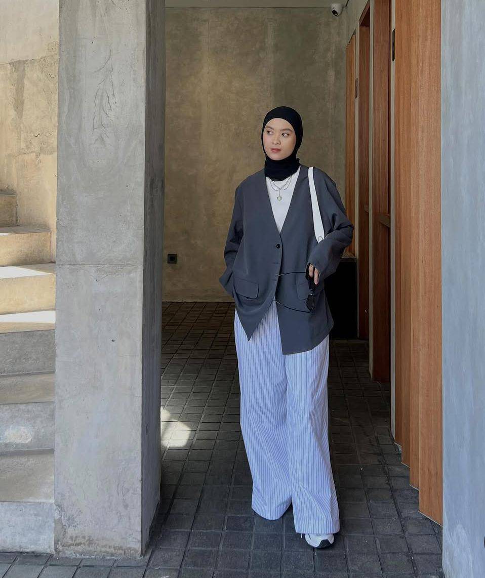 OOTD ala Nindi Ayuningtyas (instagram.com/nindiayg)