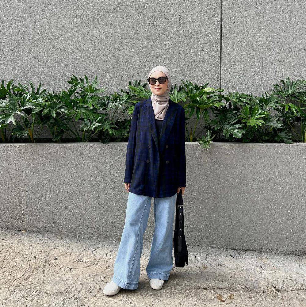 OOTD ala Nindi Ayuningtyas (instagram.com/nindiayg)