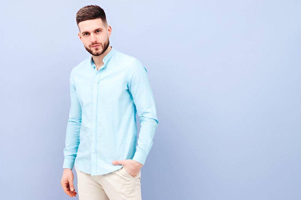 ilustrasi pria mengenakan kemeja kerah shanghai (freepik.com/halayalex)