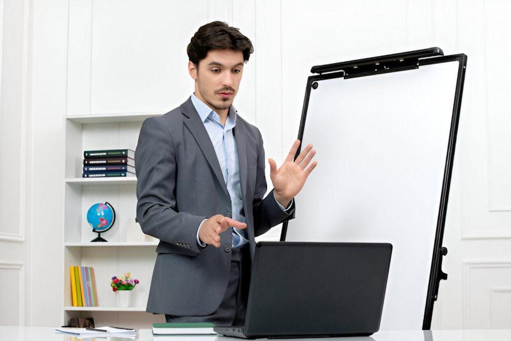 7 Tips Efektif Memimpin Rapat Pertama Kali dengan Lancar, Tanpa Gugup!