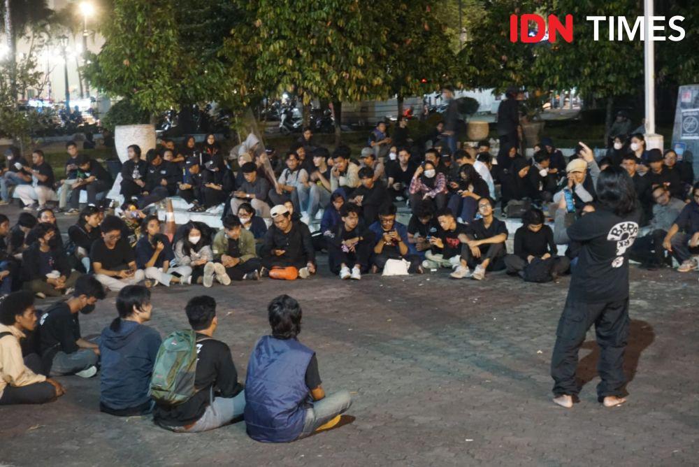 Tuntut UU TNI Dibatalkan, Massa Pilih Menginap di DPRD DIY