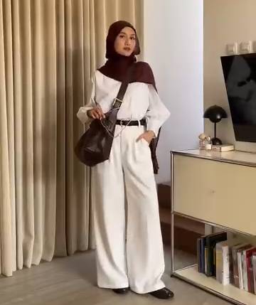 mix and match outfit cokelat tua ala Inas Rana (instagram.com/inasrana)