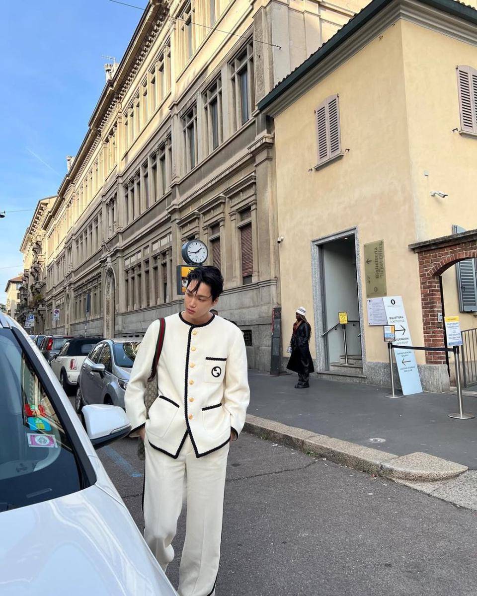 inspirasi outfit liburan ala Kai EXO (instagram.com/zkdlin)