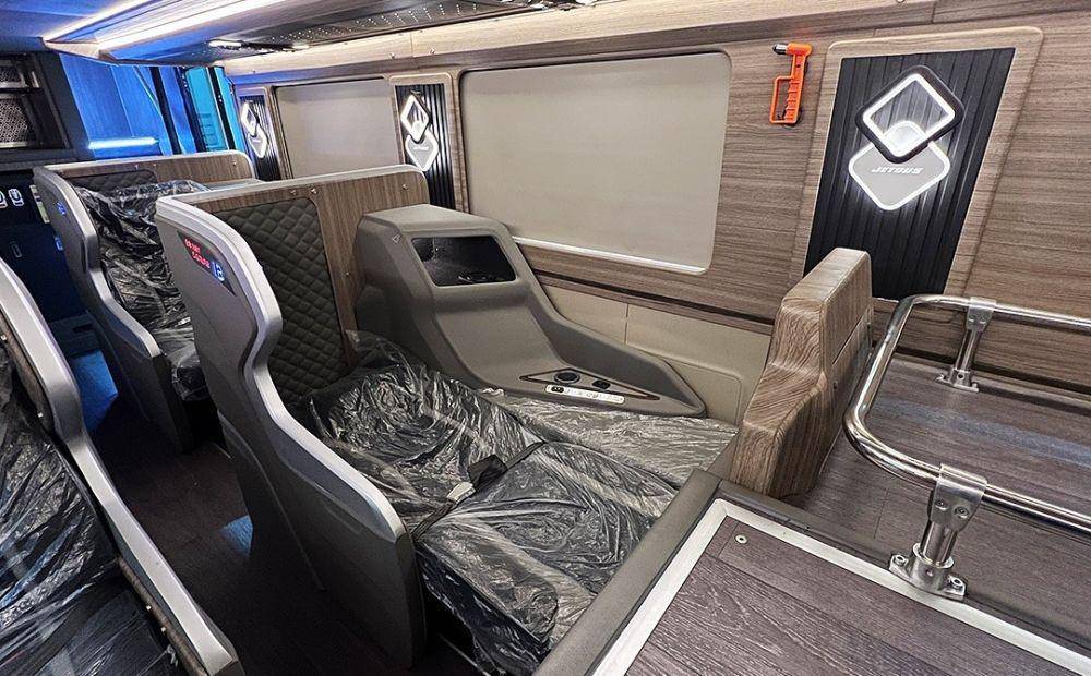 potret interior bus Sinar Jaya (instagram.com/adiputro_official)