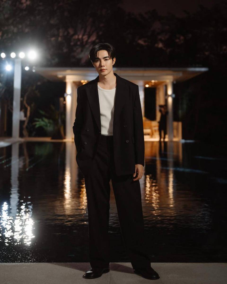 Zee Pruk (instagram.com/zeepruk)