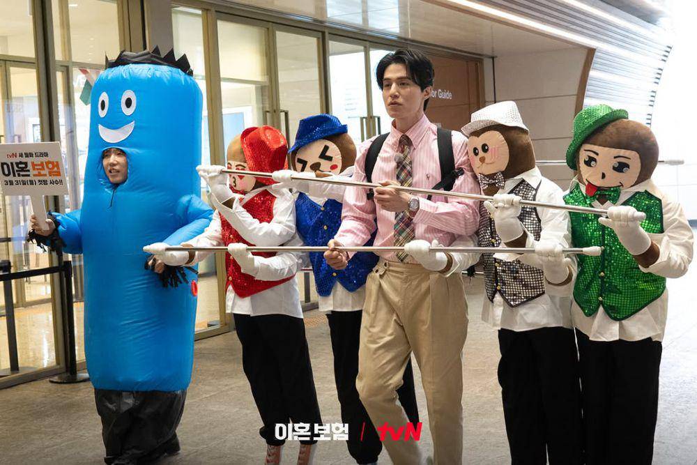 still cut drama Korea The Divorce Insurance (instagram.com/tvn_drama)