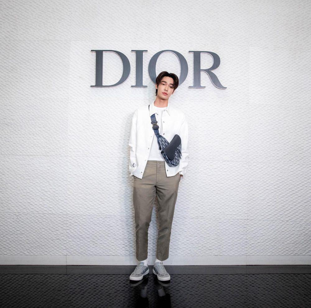 OOTD pakai jaket ala Dew Jirawat (instagram.com/dew_jsu)