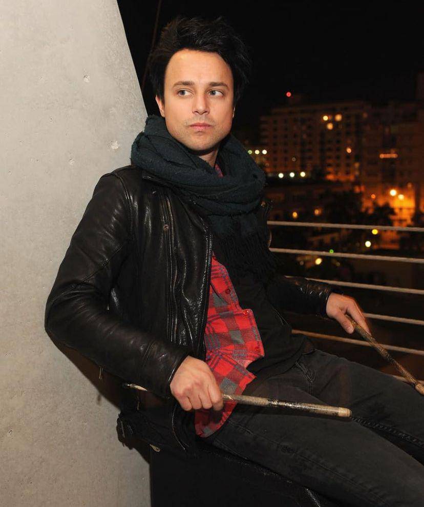 biodata dan profil Isaac Carpenter, drummer baru Guns N’ Roses (dok. IMDb)