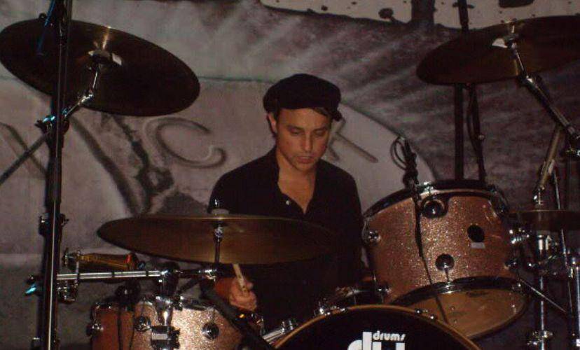 biodata dan profil Isaac Carpenter, drummer baru Guns N’ Roses (dok. Wikipedia)