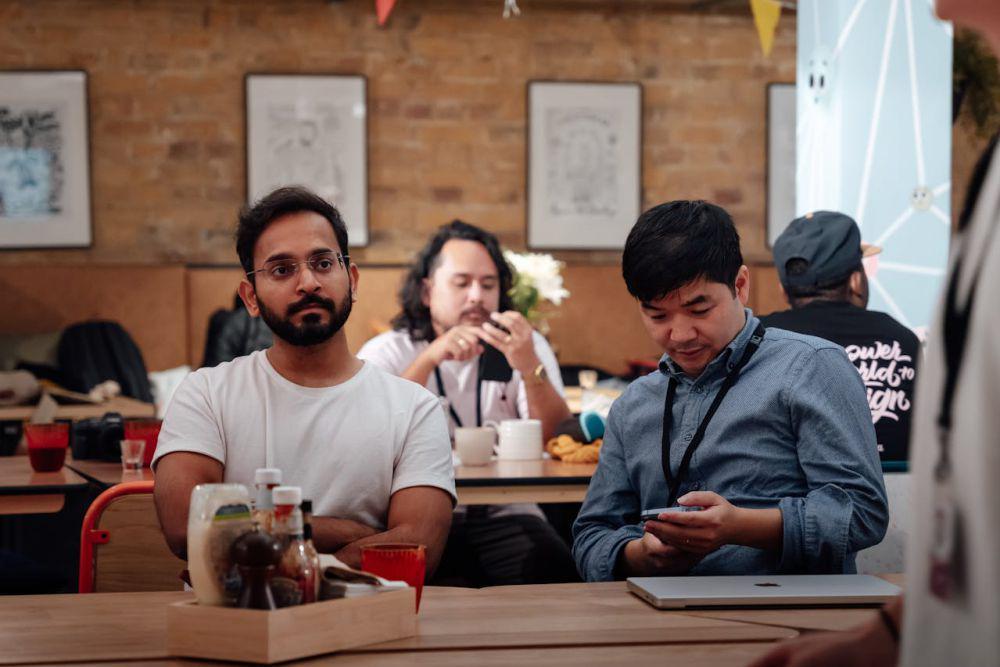 ilustrasi bukber (pexels.com/Mike González)