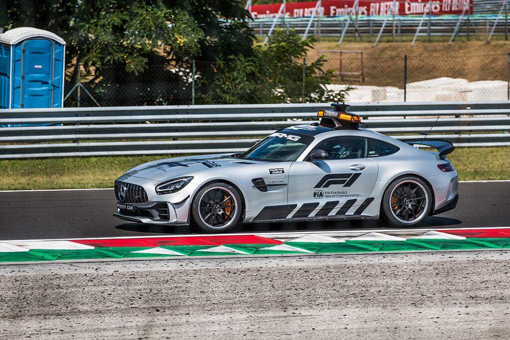 Siapa Pengemudi Safety Car Formula 1?