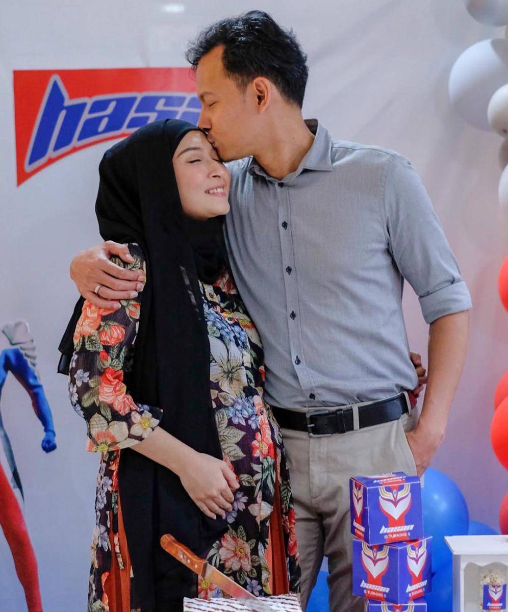 Fedi Nuril dan Istri (istagram.com/calystavannyws)