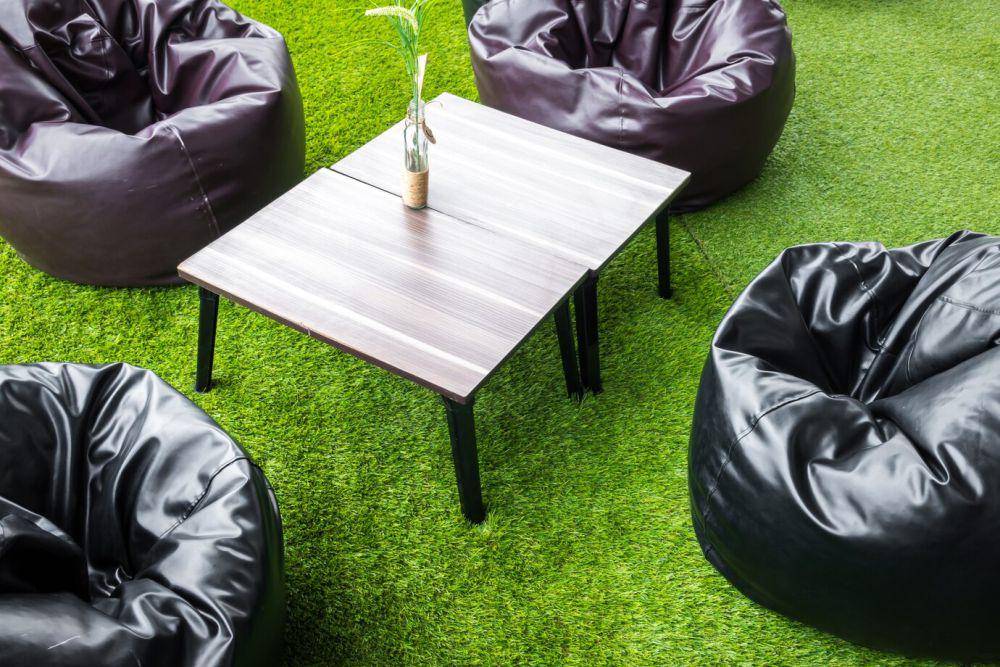 ilustrasi karpet outdoor (freepik.com/jannoon028)