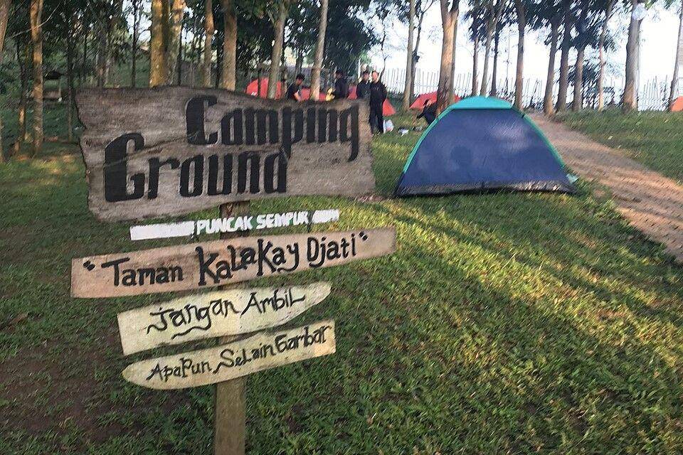 Potret Gamping Ground Puncak Sempur (commons.wikimedia.org/Muhamad Reza Raihan)