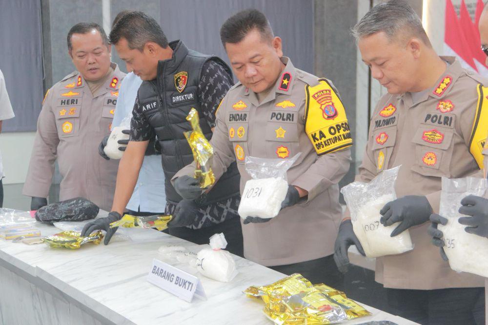 Barang bukti sabu ini dijelaskan polisi terkait dengan jaringan peredaran sabu di dalam Lapas Nunukan dan Bayur. (Dok. Polda Kaltim)