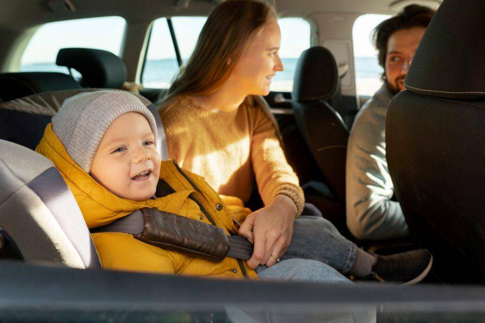 ilustrasi car seat untuk anak kecil (freepik.com/Freepik)