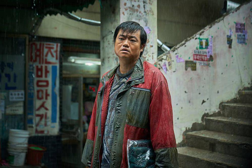 Shin Jae Min di film Revelations (instagram.com/netflixkr)