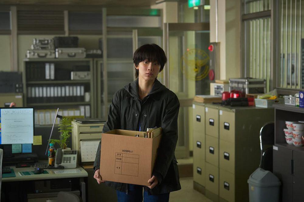 9 Bukti Lee Yeon Hui Adalah Kakak yang Baik di Film Revelations