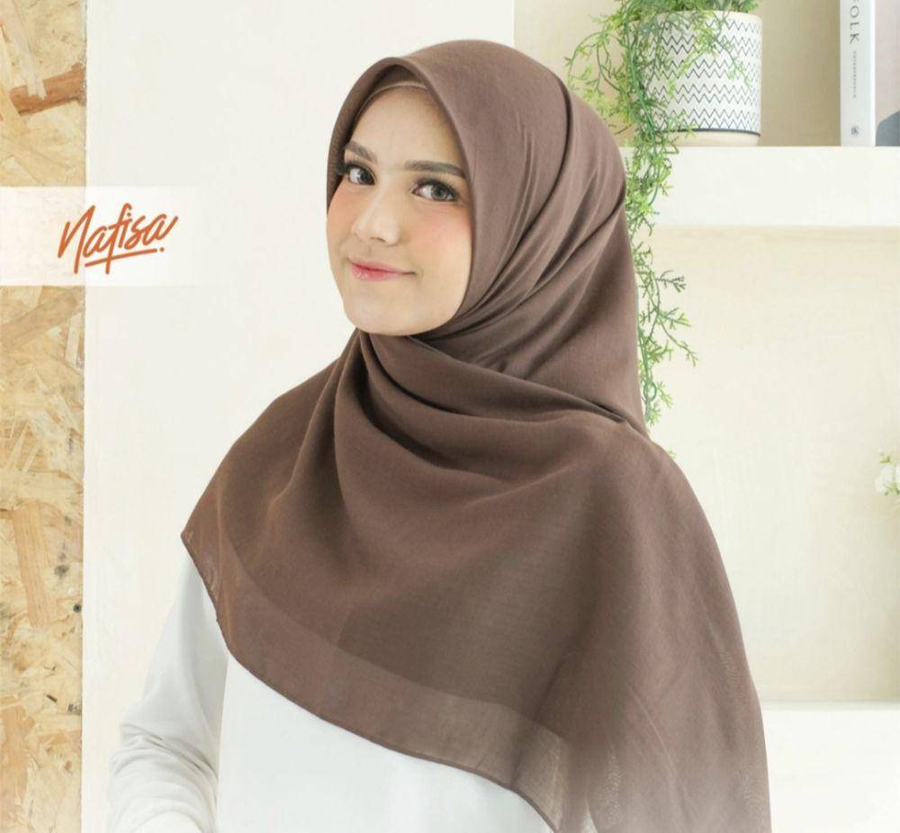 Nafisa scarf Allura segiempat jumbo (hijabnafisa.com)