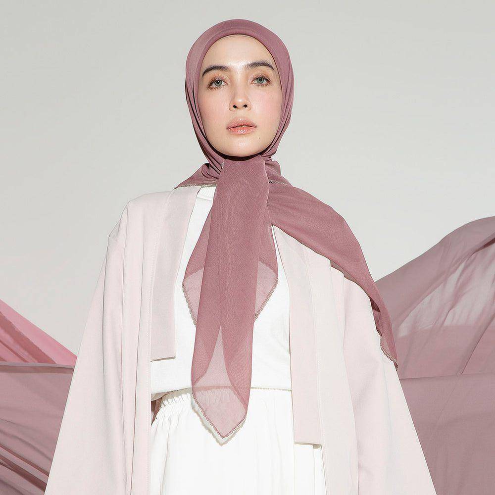 Lozy Hijab x Hamidah embroidery signature shawl (lozy.id)