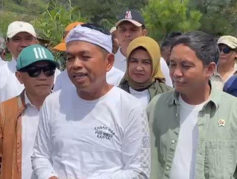 Tanam 50.000 Pohon di Puncak Bogor, Menhut: Jangan Anget Tai Ayam
